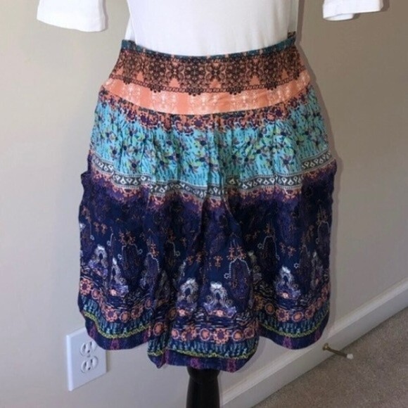 Japna Tiered Summer Short Skirt Size M Pockets Boho Blue Pink Viscose NEW - Picture 1 of 5